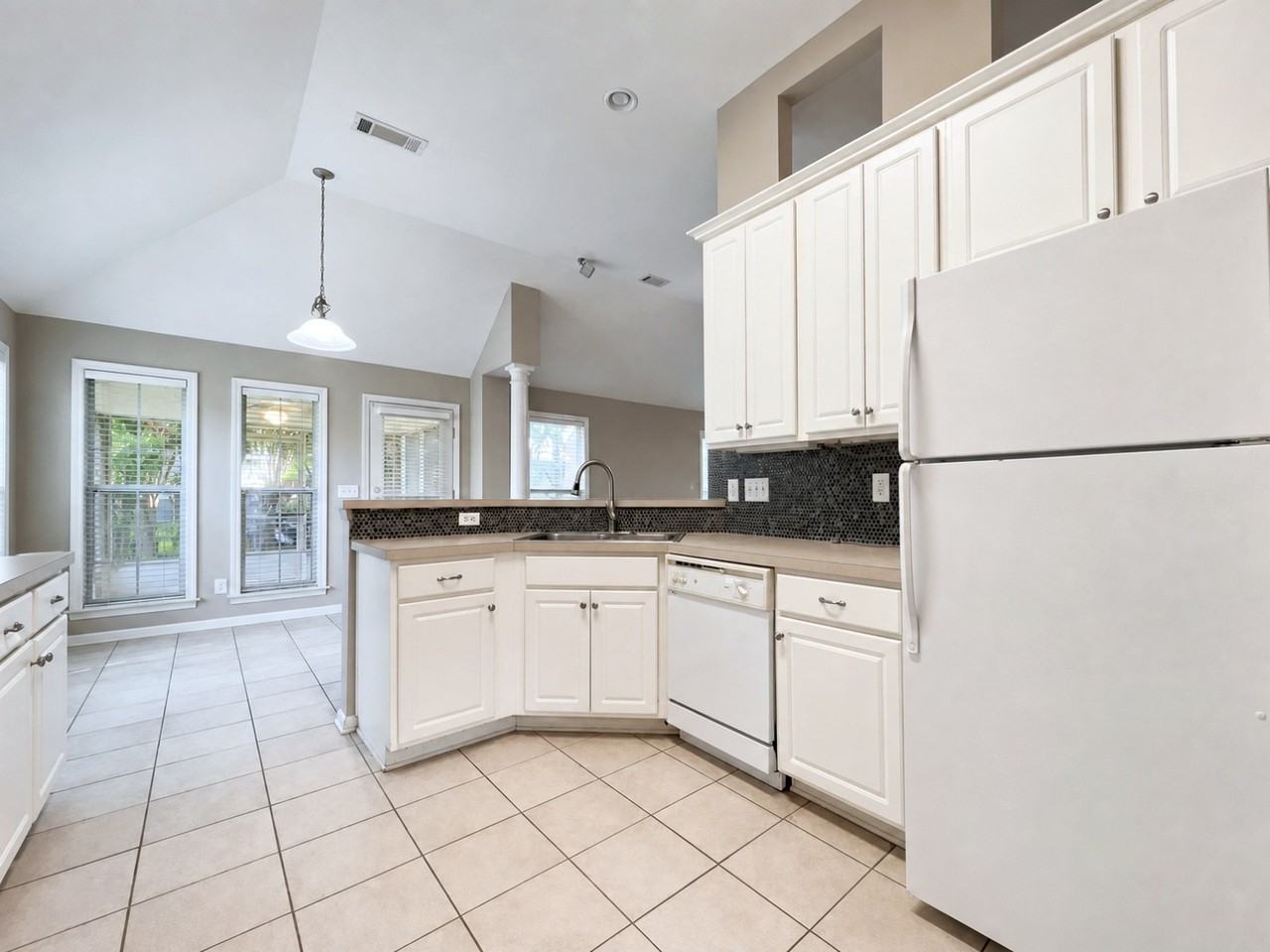8032 Copperfield Dr - Photo 7 of 20