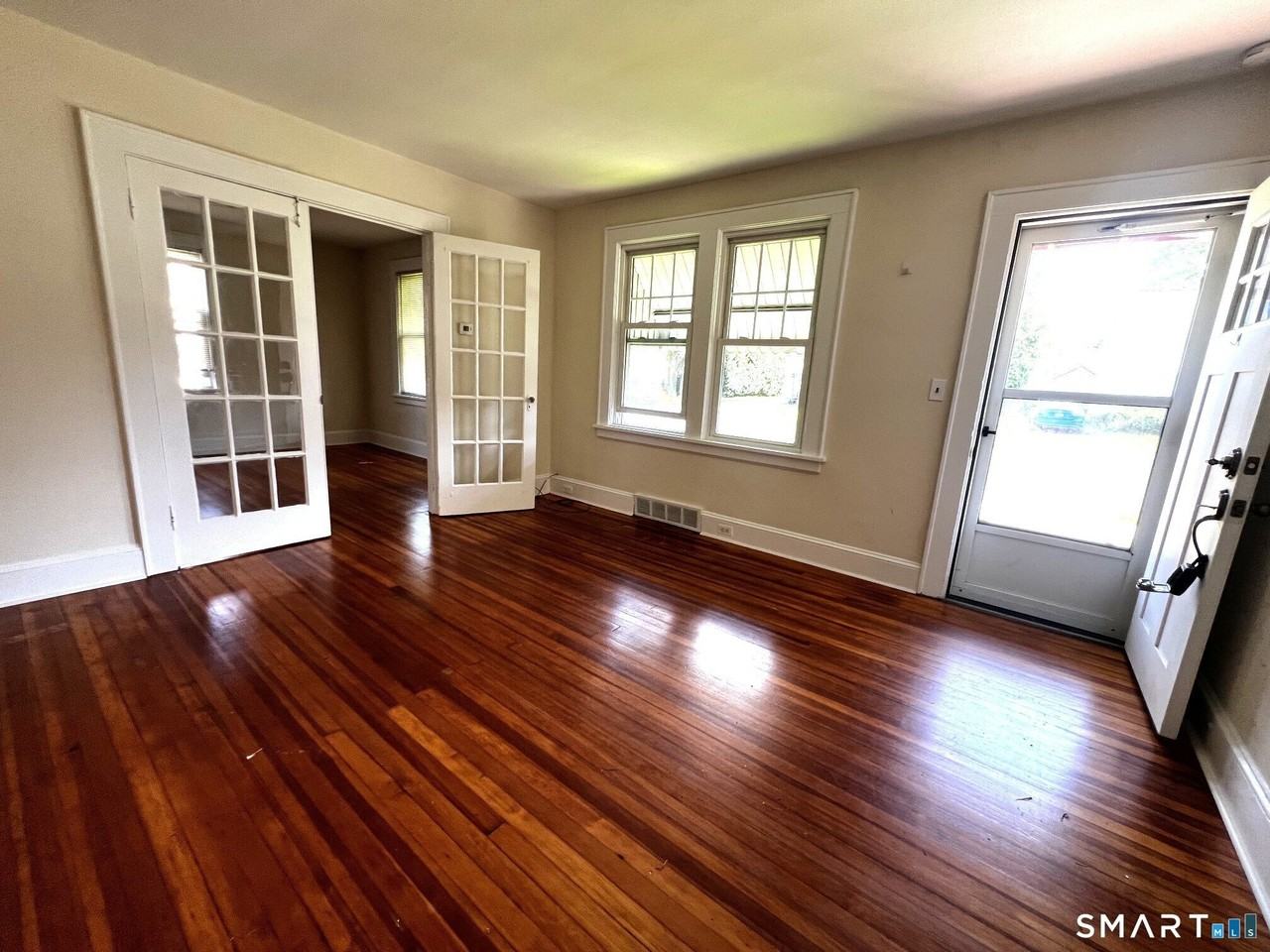 243 Henry Ave - Photo 2 of 11