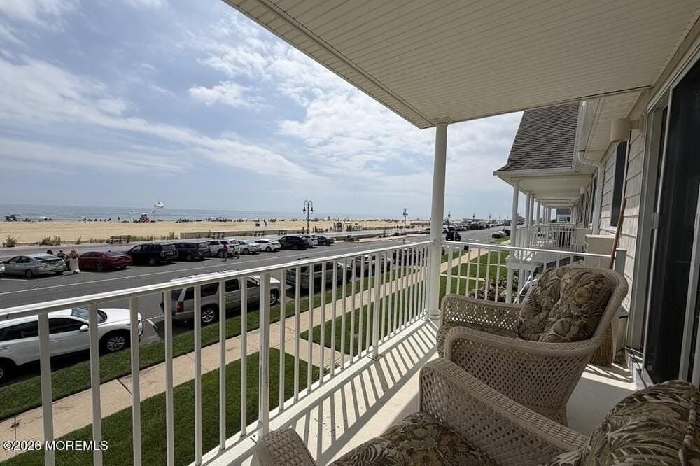 605 Ocean Ave - Photo 3 of 23