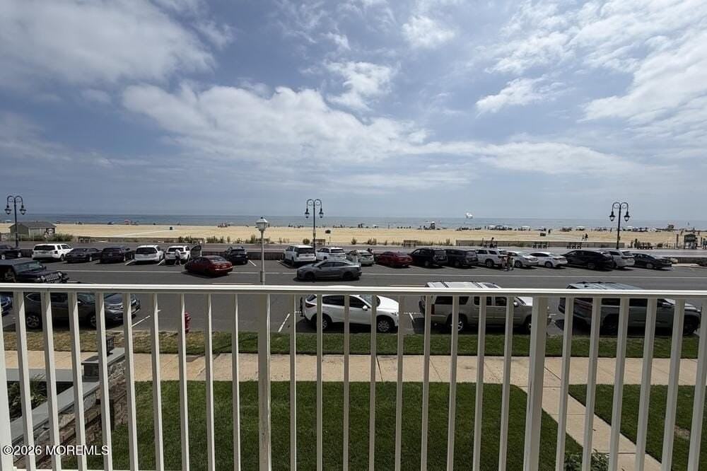 605 Ocean Ave - Photo 4 of 23