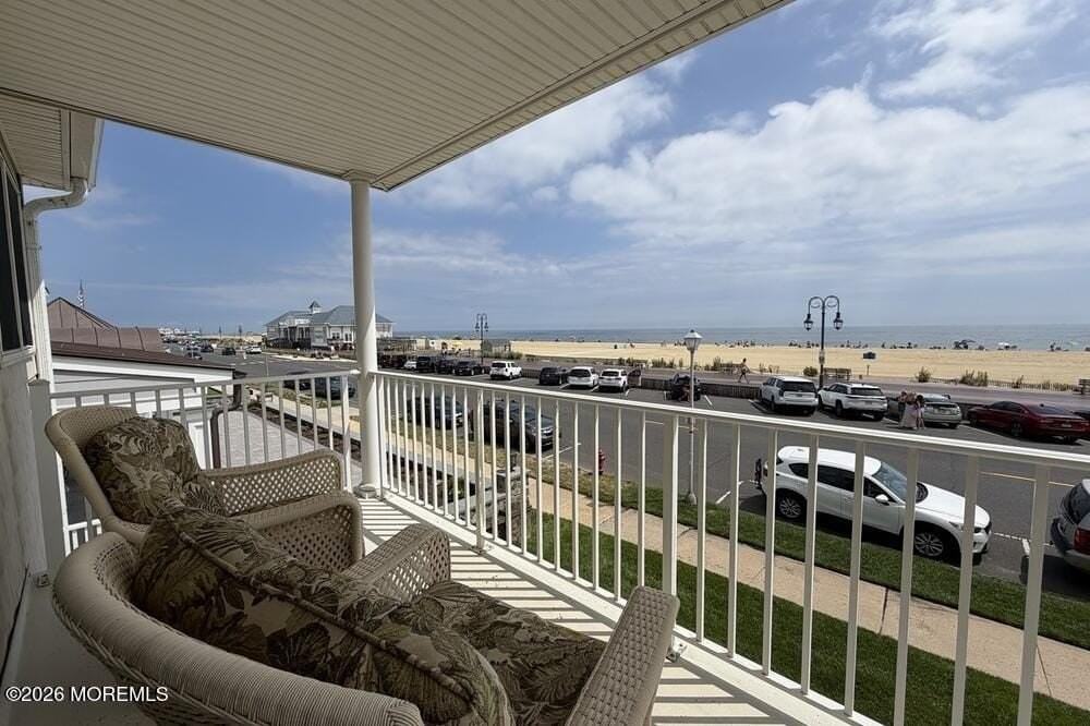 605 Ocean Ave - Photo 5 of 23