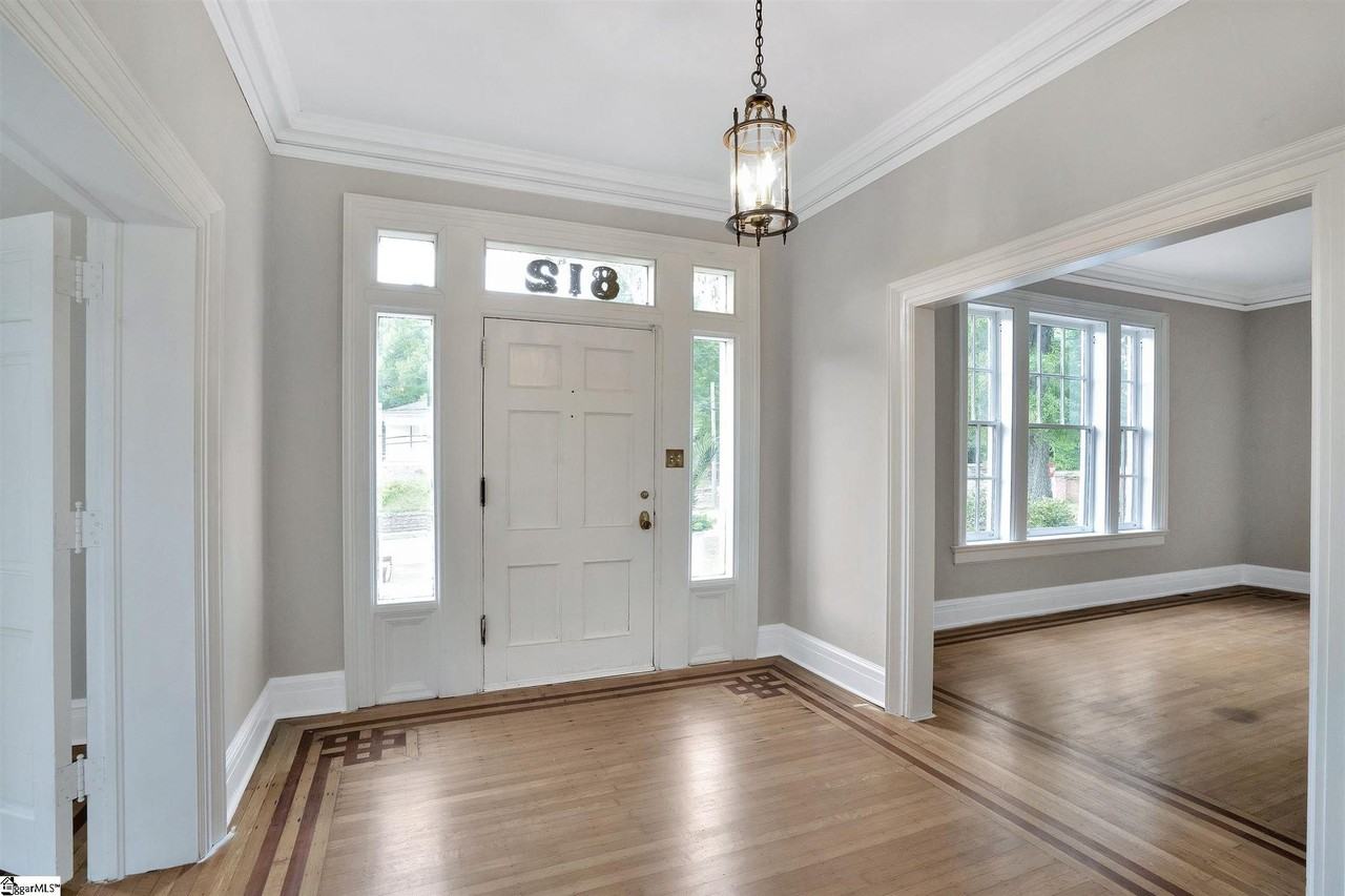 812 W Whitner St - Photo 3 of 28