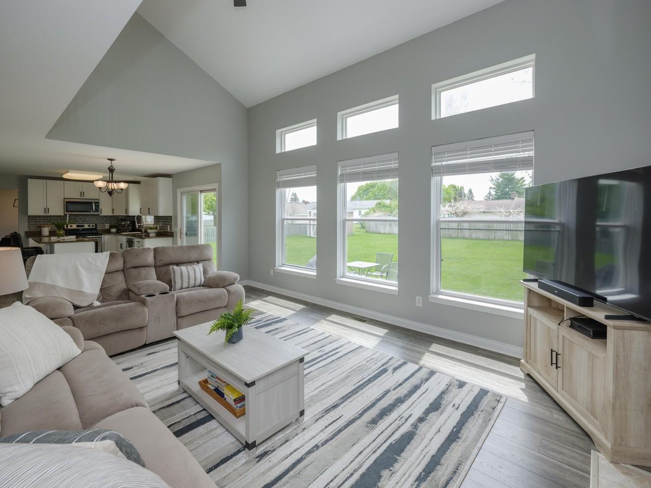 5824 Tradewind Dr - Photo 2 of 33