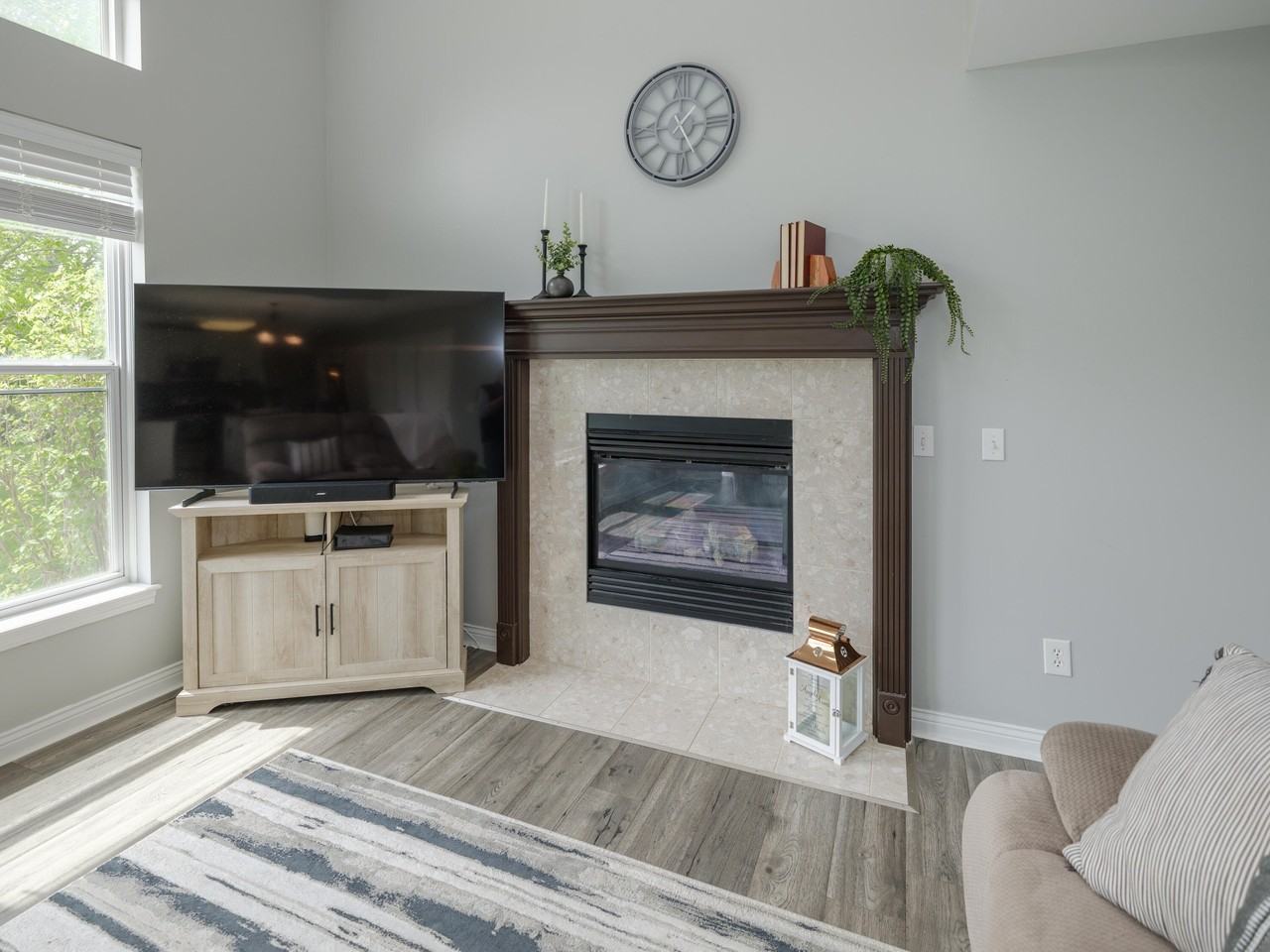 5824 Tradewind Dr - Photo 4 of 33