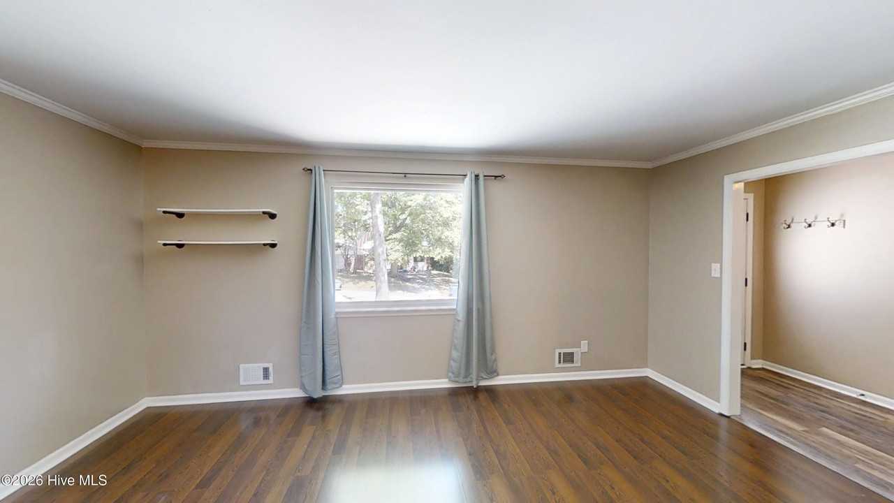 321 Oak Lake Dr - Photo 3 of 27