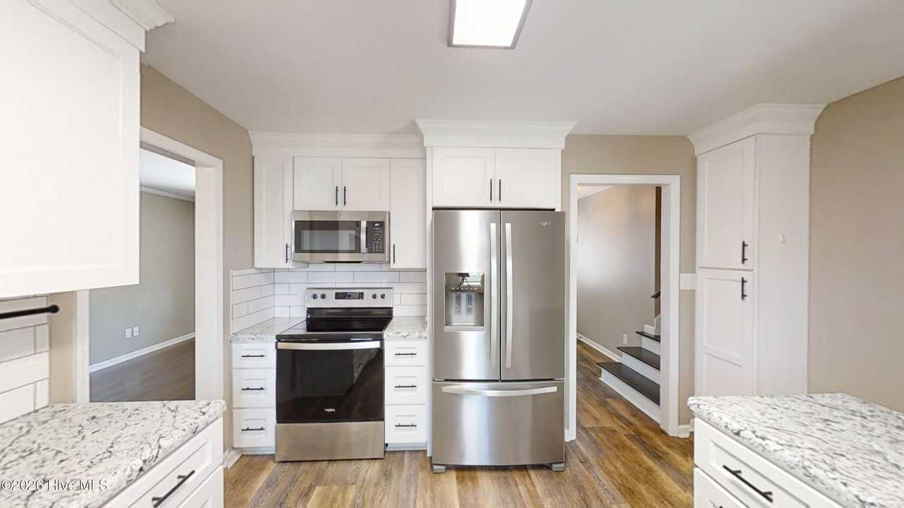 321 Oak Lake Dr - Photo 6 of 27