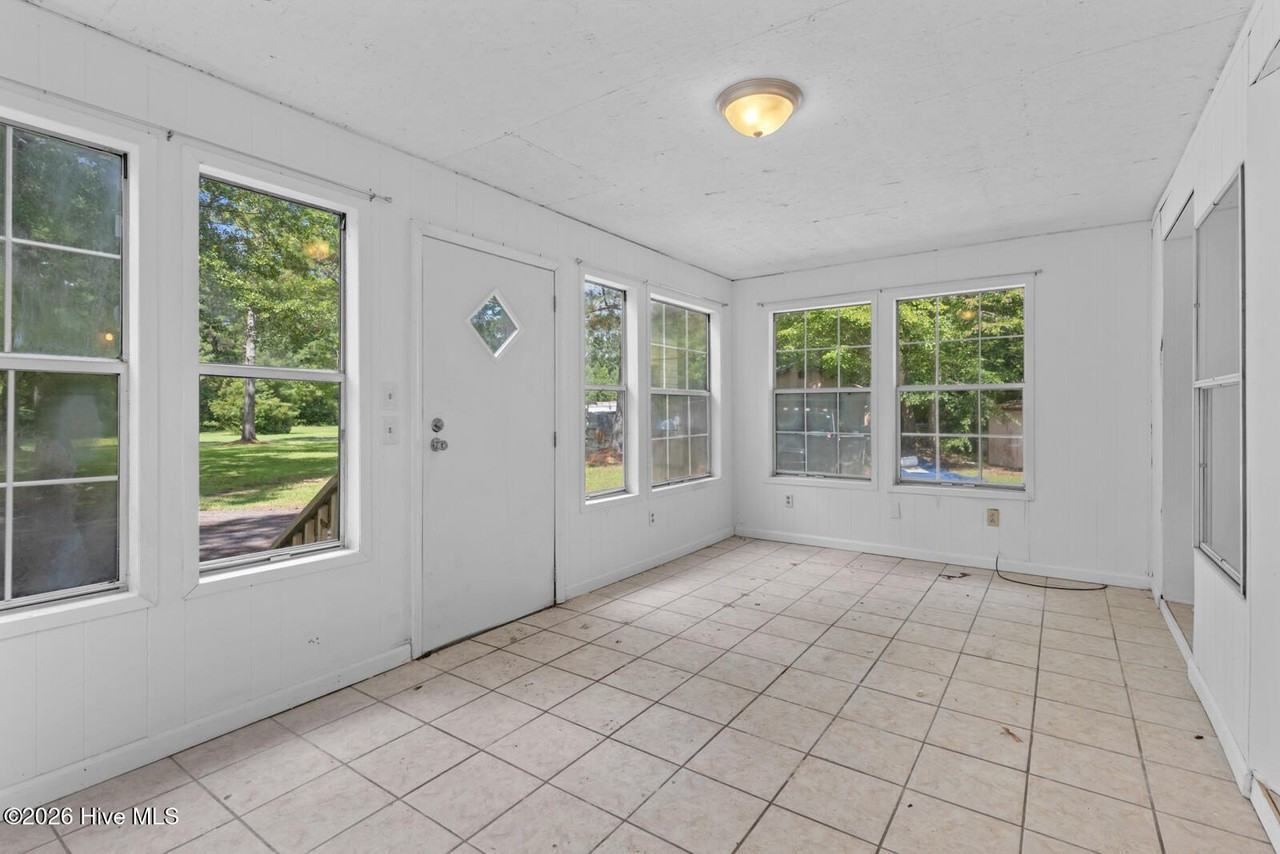 1133 Pickett Rd #19 - Photo 3 of 27