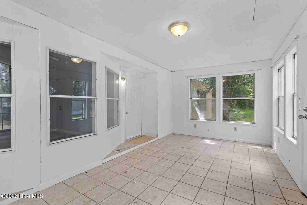 1133 Pickett Rd #19 - Photo 4 of 27