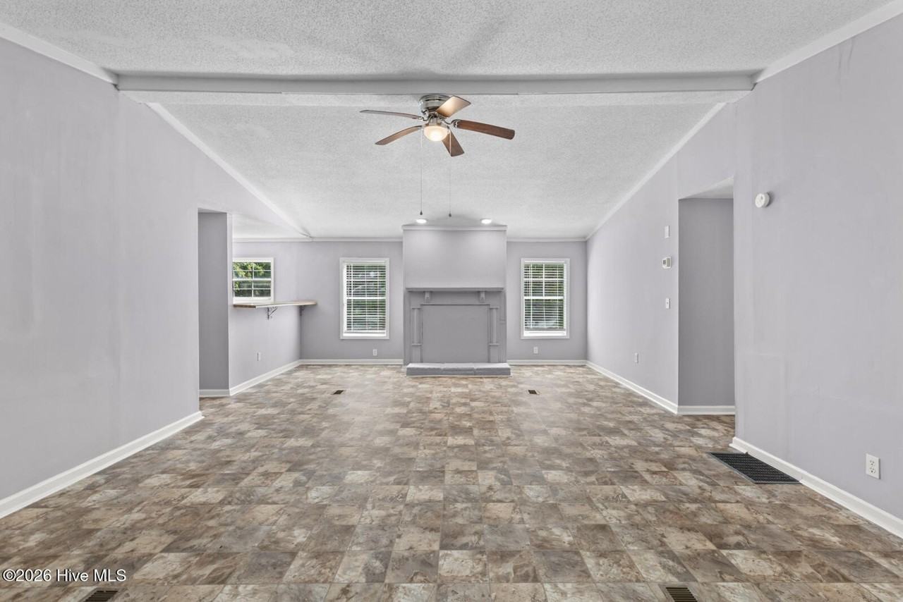 1133 Pickett Rd #19 - Photo 5 of 27