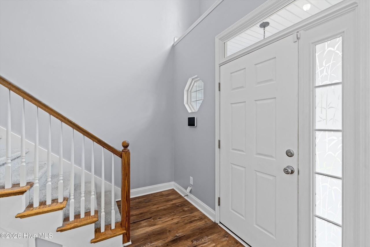 514 Ellington Ct - Photo 2 of 41