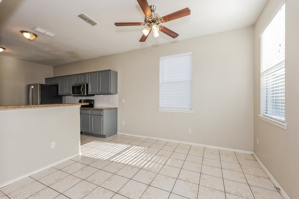 8416 Prairie Rose Ln - Photo 7 of 17