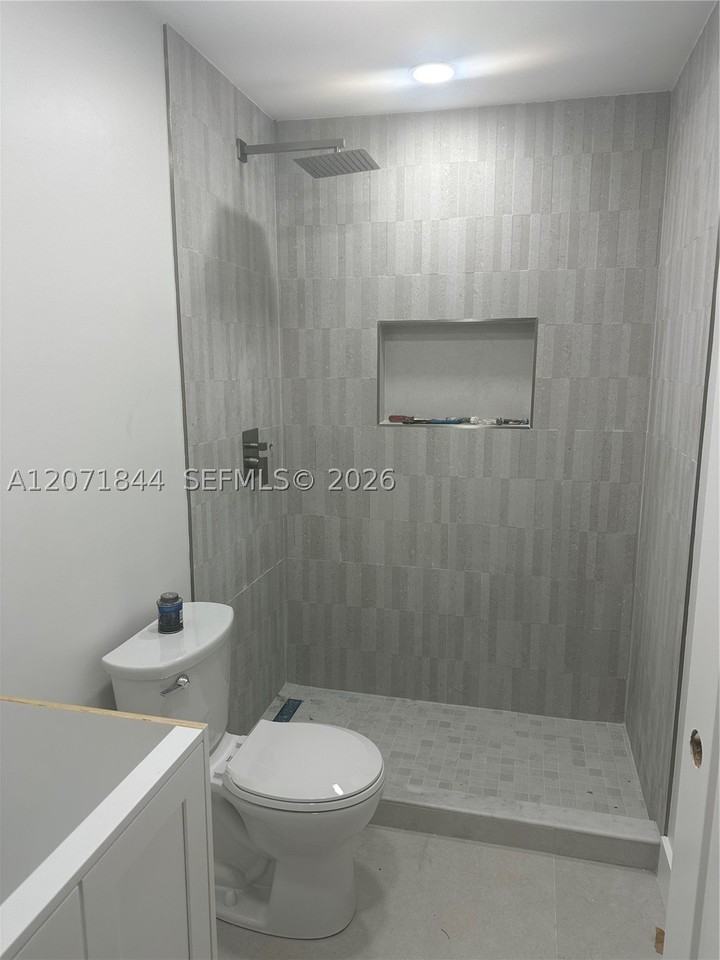 5768 Nw 98th Pl #0 - Photo 4 of 4
