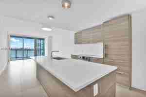 featured image of 650 Ne 32nd St #1803