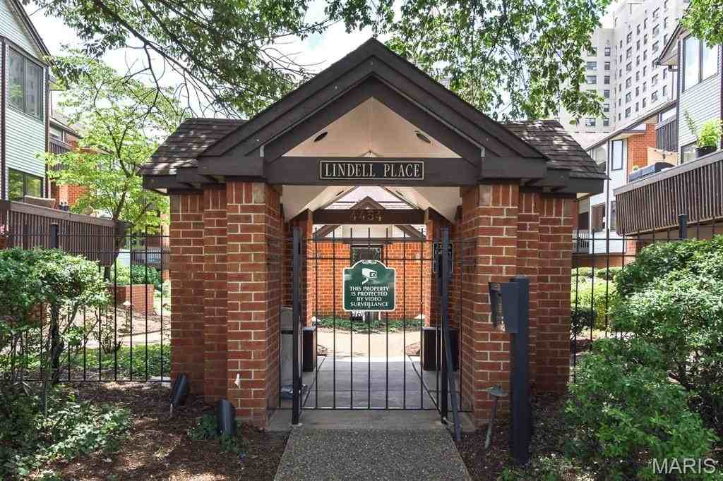 4444 Lindell Blvd #7 - Photo 2 of 46