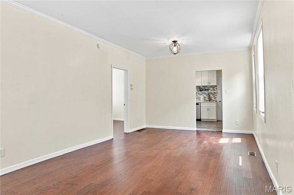 5446 Christy Ave - Photo 3 of 19