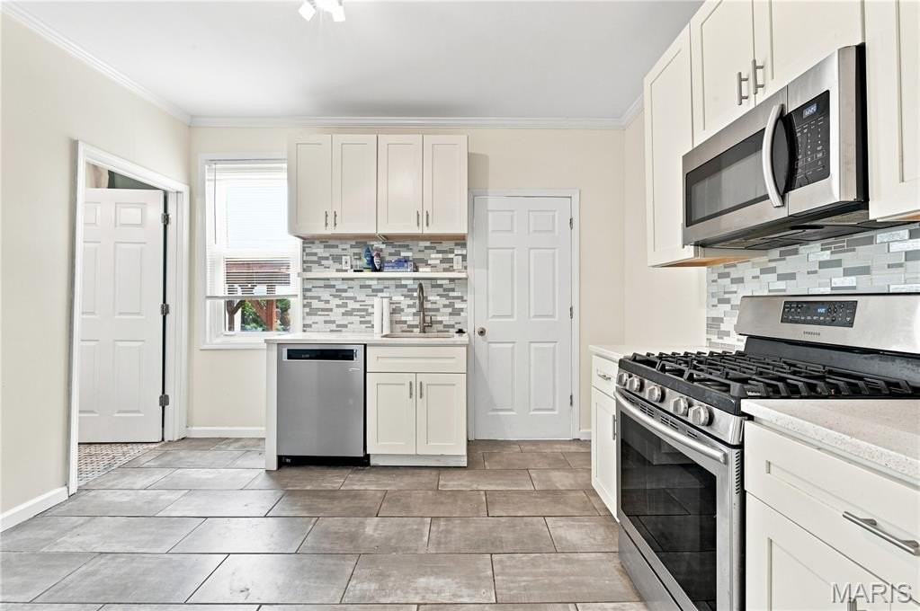 5446 Christy Ave - Photo 5 of 19