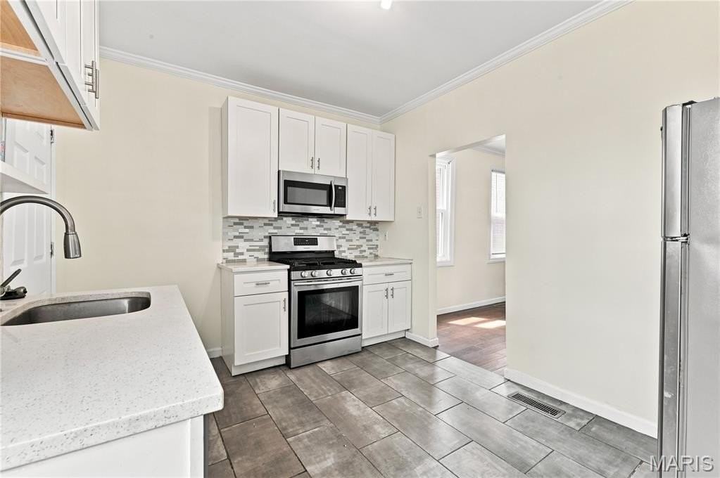 5446 Christy Ave - Photo 7 of 19