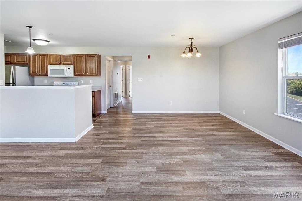 327 Stonewall Creek Dr - Photo 3 of 22