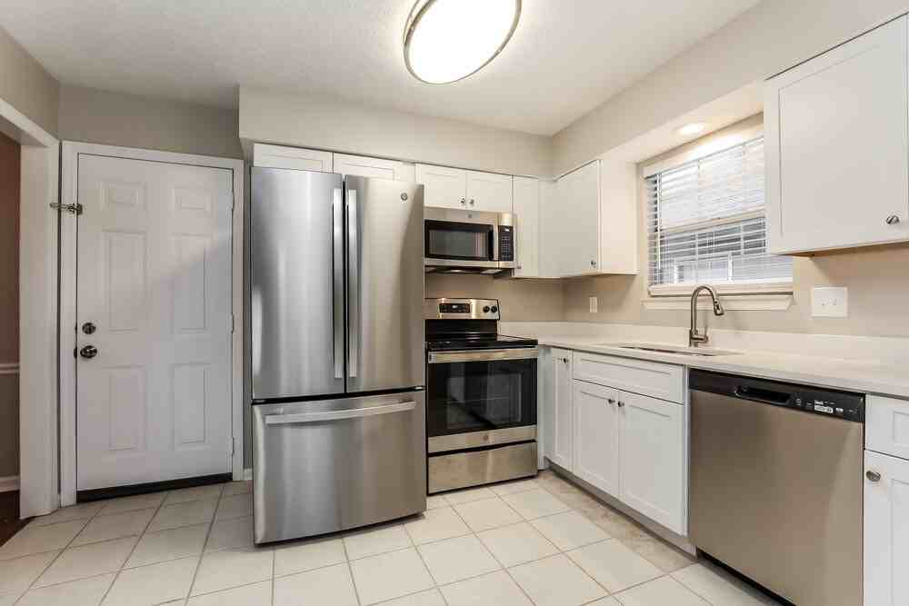 129 Agee Cir E - Photo 7 of 16