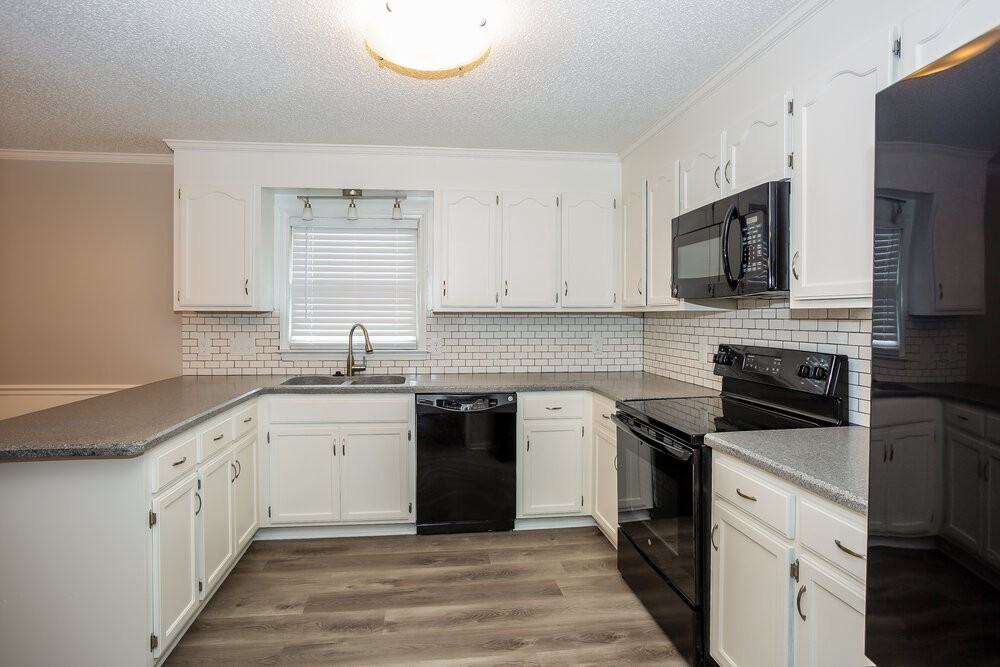 8731 Hornwood Ct - Photo 6 of 14