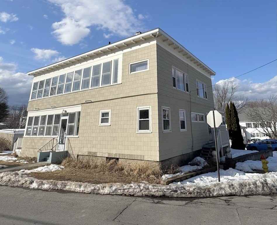 262 Oak Hill Rd #1R - Photo 2 of 13