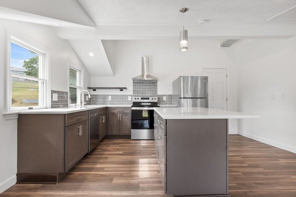 252 Elliott St #2 - Photo 4 of 19