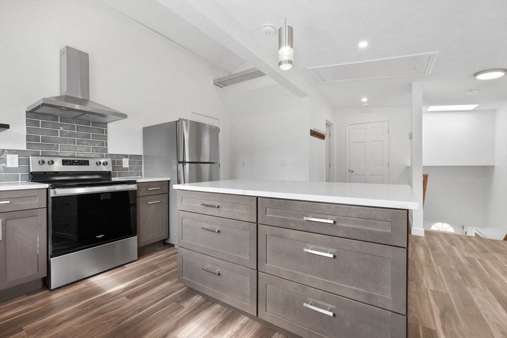 252 Elliott St #2 - Photo 5 of 19