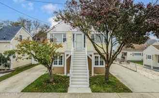 212 Randall Ave - Photo 1 of 1