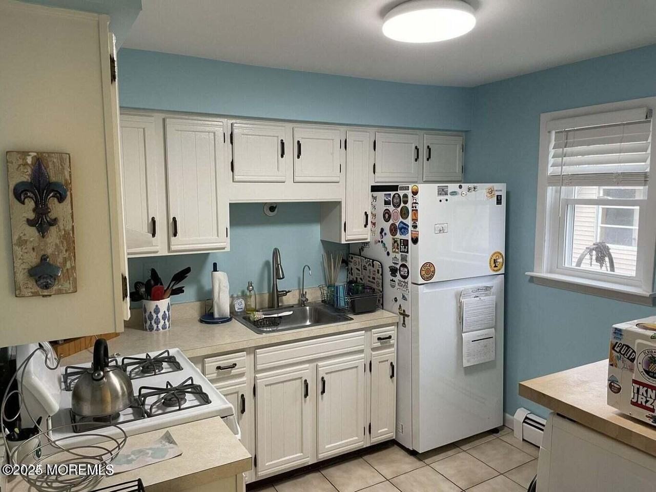 711 Beach Ave #3 - Photo 5 of 14