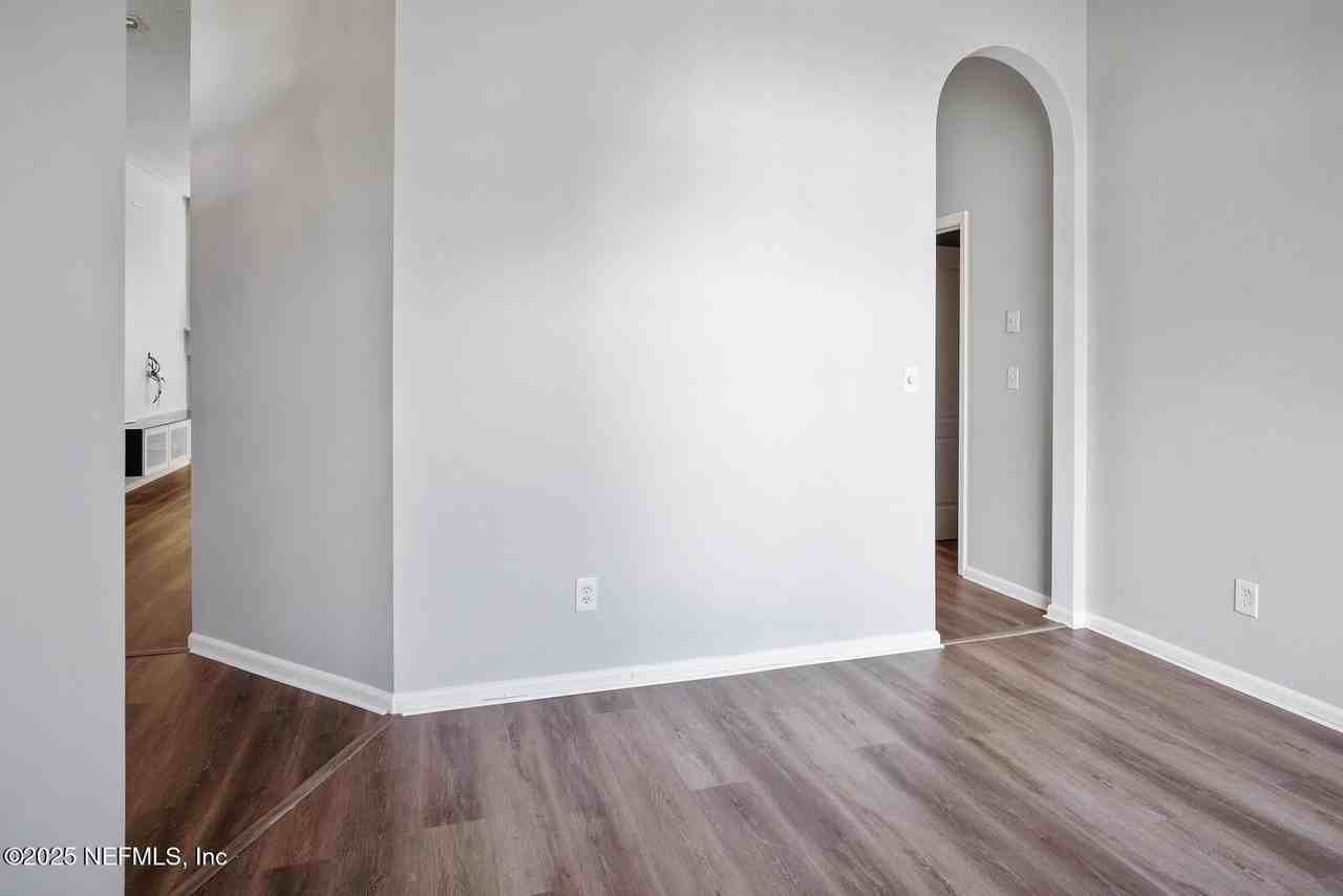 8936 Deer Berry Ct - Photo 4 of 24