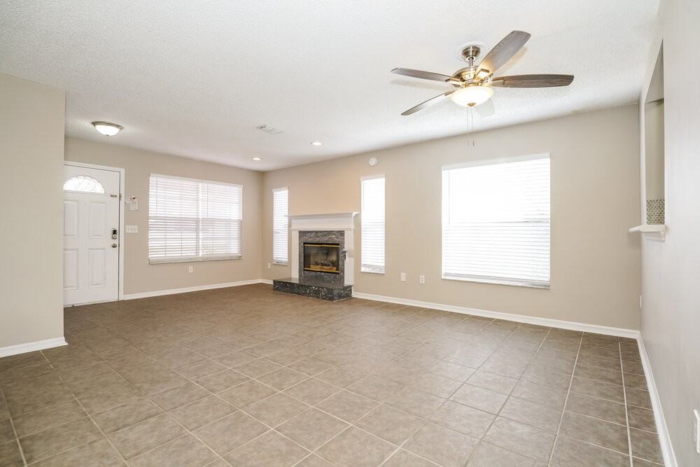 9336 Sonoma Dr - Photo 5 of 17