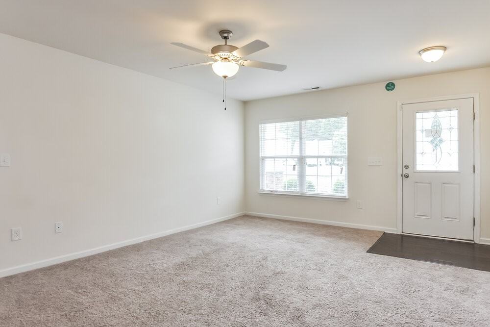 4010 Watsonia Dr - Photo 6 of 17