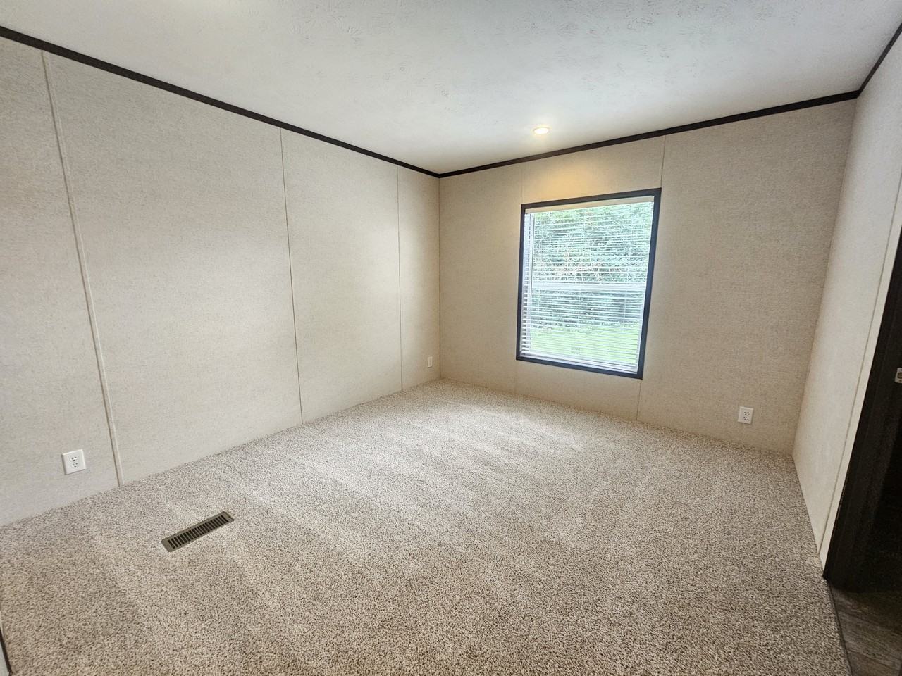 46000 Geddes Rd #364 - Photo 4 of 9