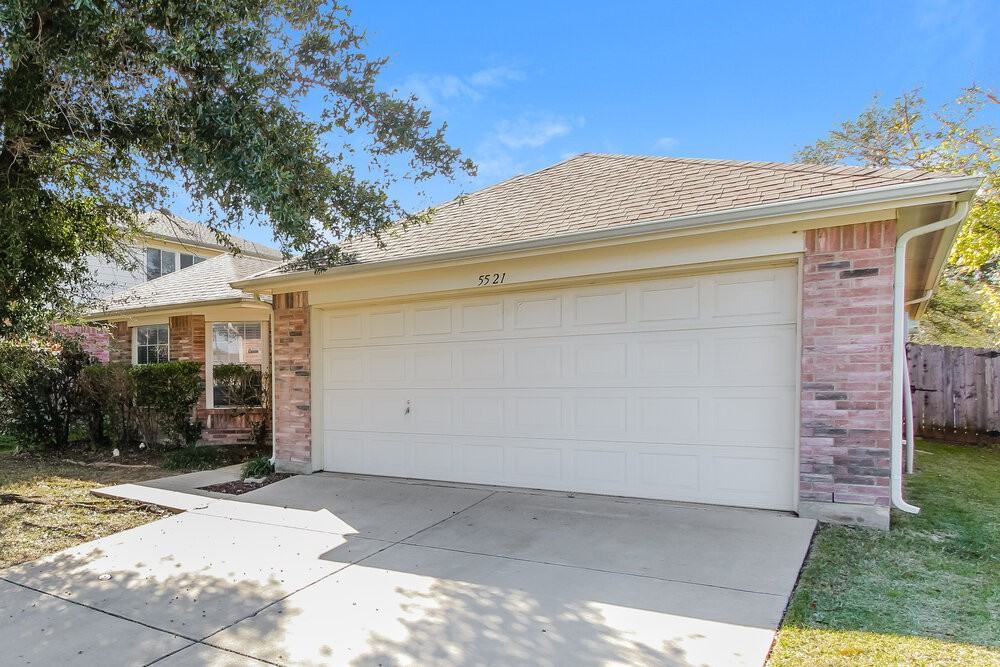 5521 Hunters Bend Ln - Photo 3 of 16