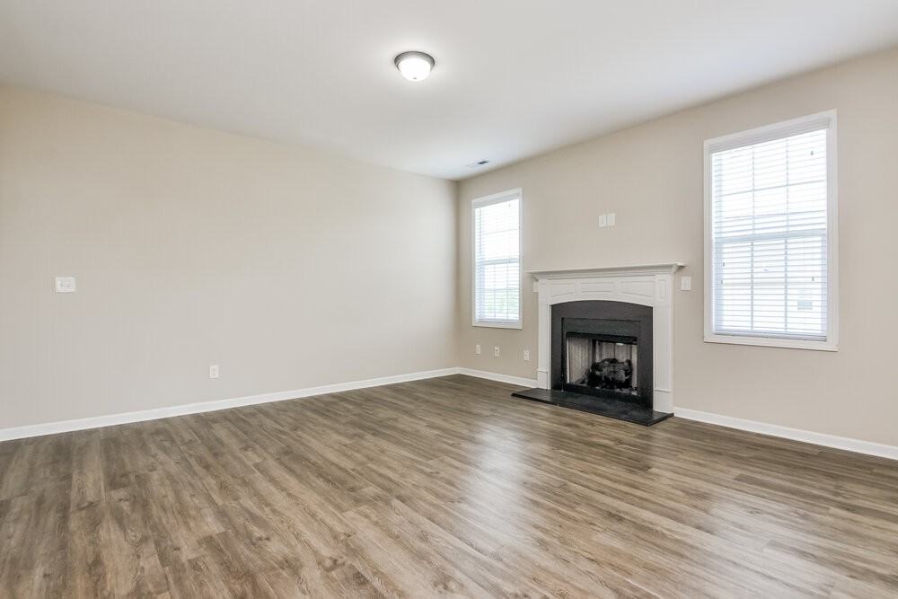 245 Hardaway Pt - Photo 3 of 15