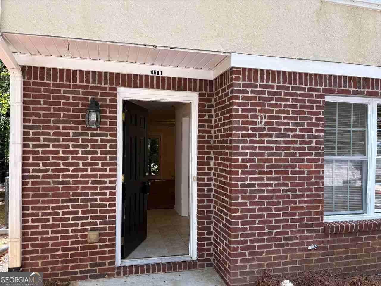 4601 Logan Way - Photo 2 of 24