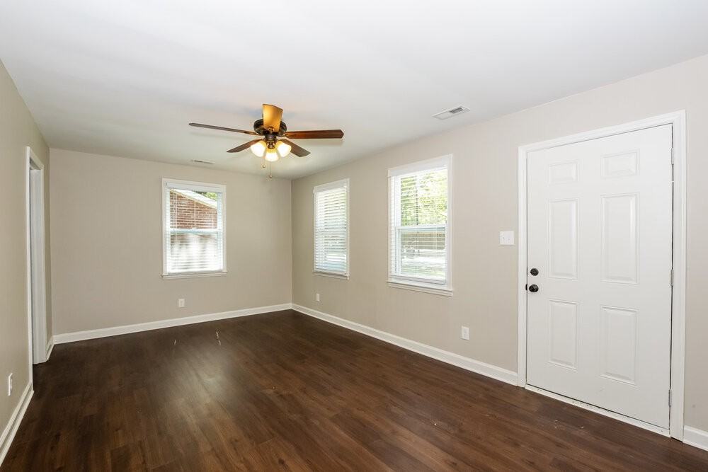 1717 Purser Dr - Photo 2 of 14