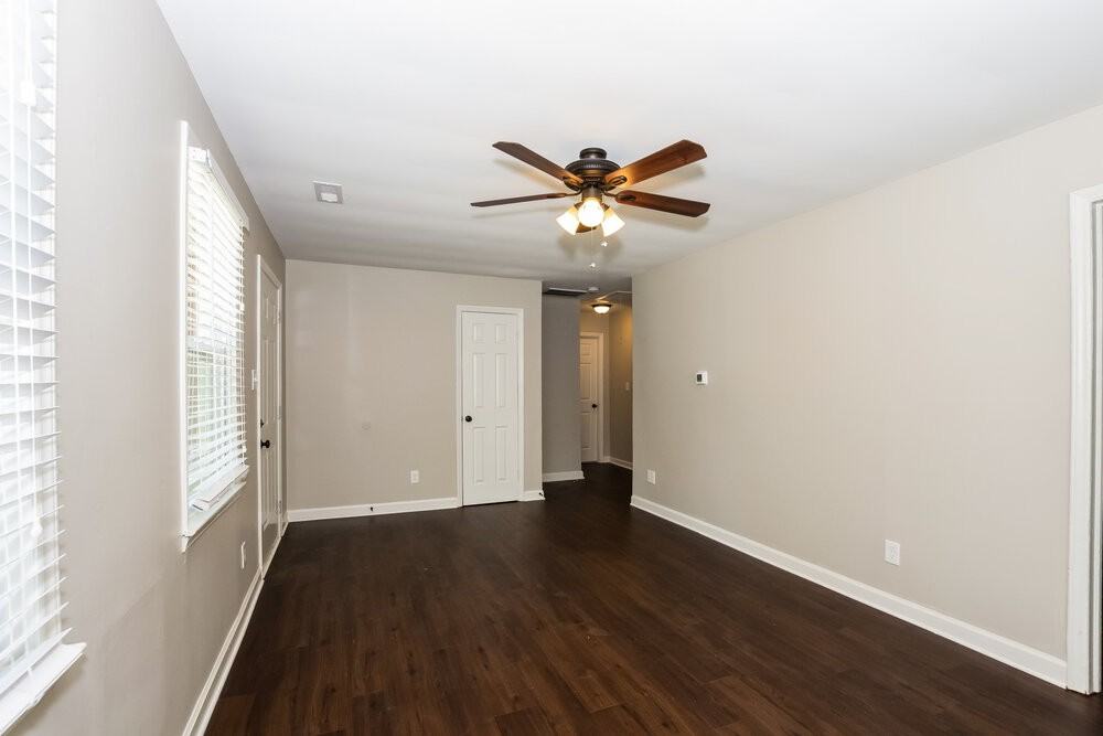 1717 Purser Dr - Photo 3 of 14