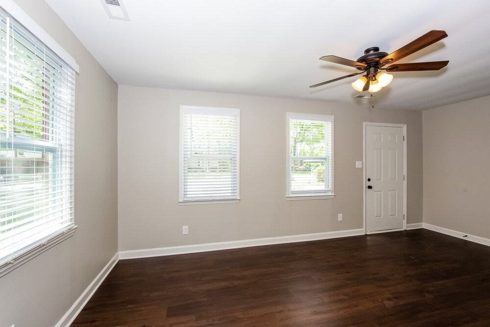 1717 Purser Dr - Photo 4 of 14