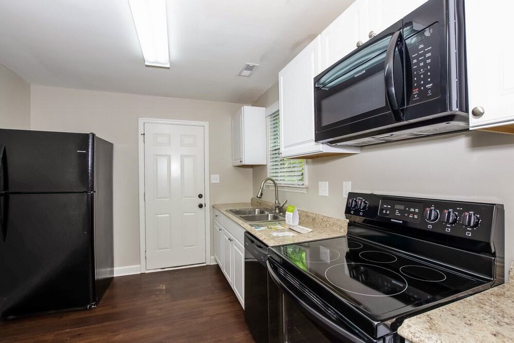 1717 Purser Dr - Photo 6 of 14