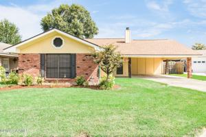 featured image of 215 Sleepy Hollow Dr
