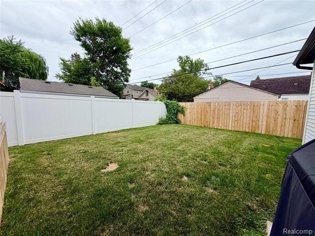 442 Ardmore Dr - Photo 5 of 50