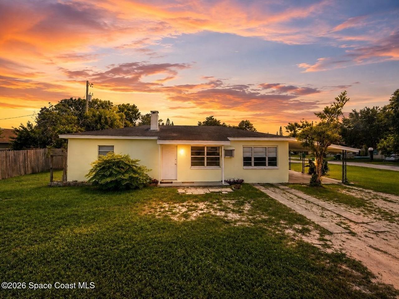 1105 Park Dr - Photo 2 of 2