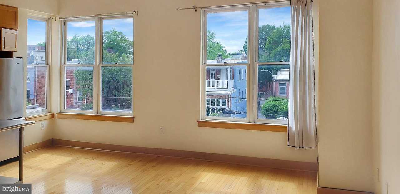 326 8th St Ne #302 - Photo 4 of 11