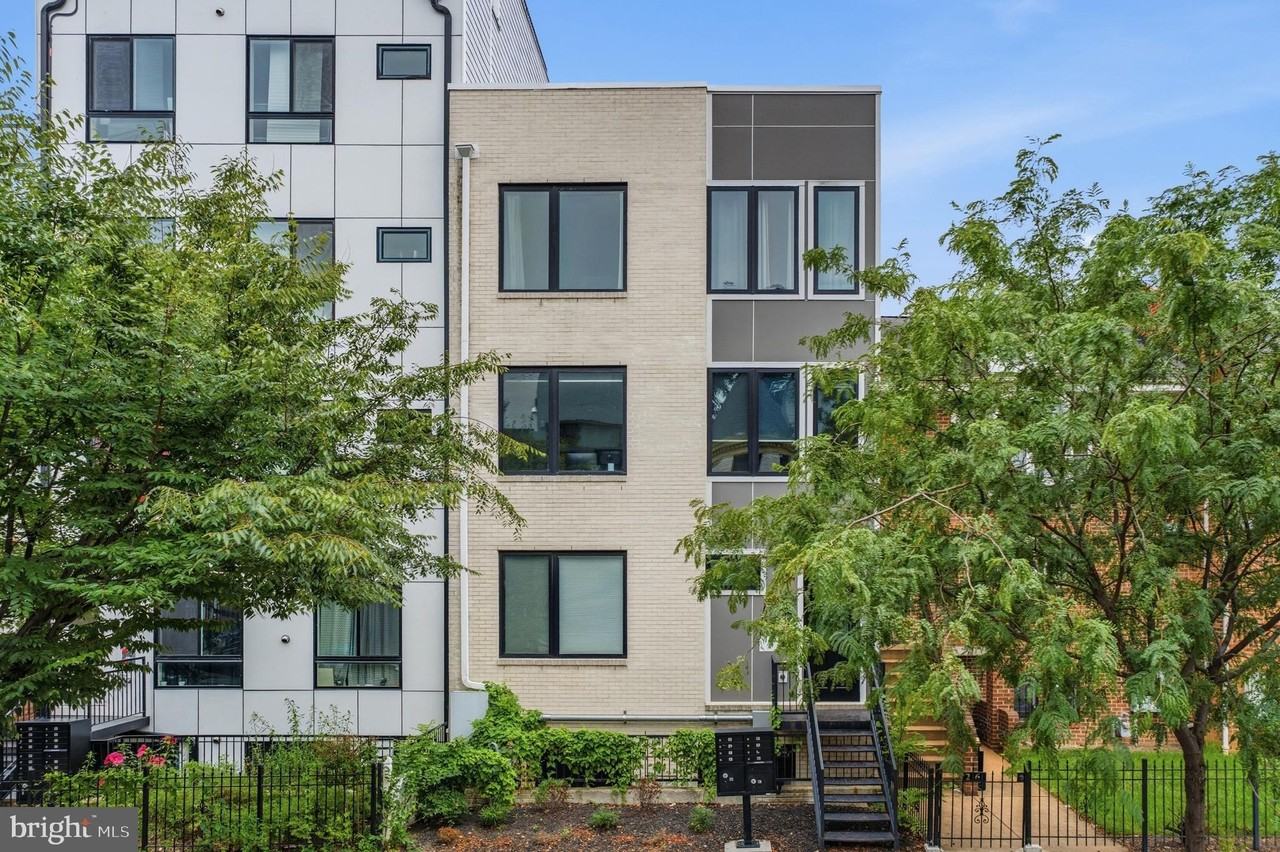2612 University Pl Nw #1 - Photo 2 of 26
