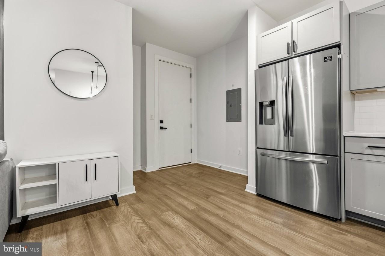 2612 University Pl Nw #1 - Photo 5 of 26