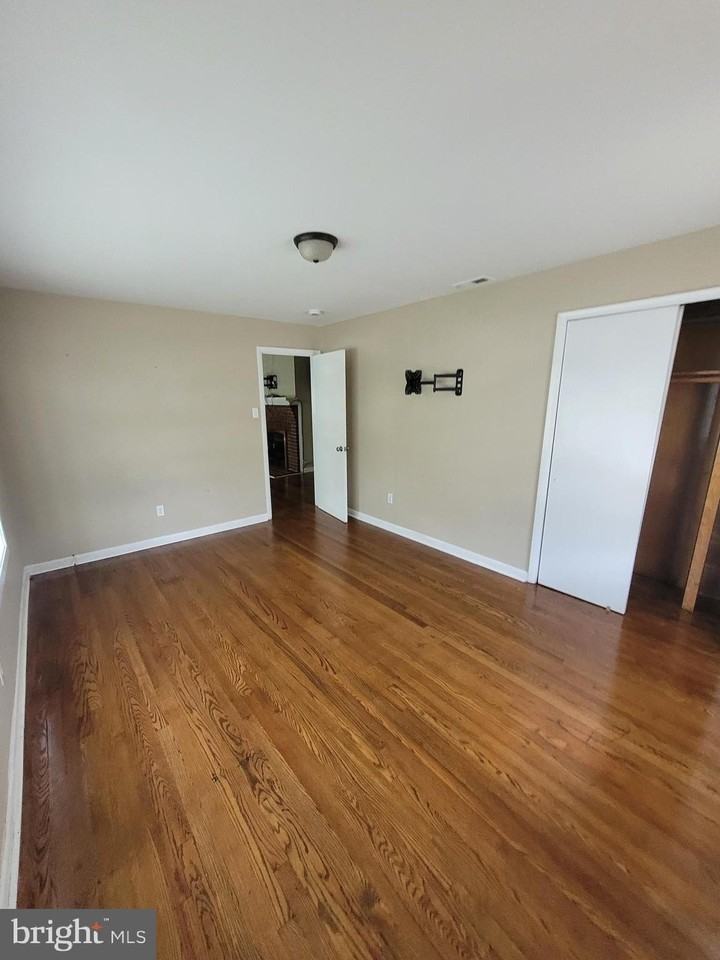 409 Phelps Ave - Photo 2 of 24