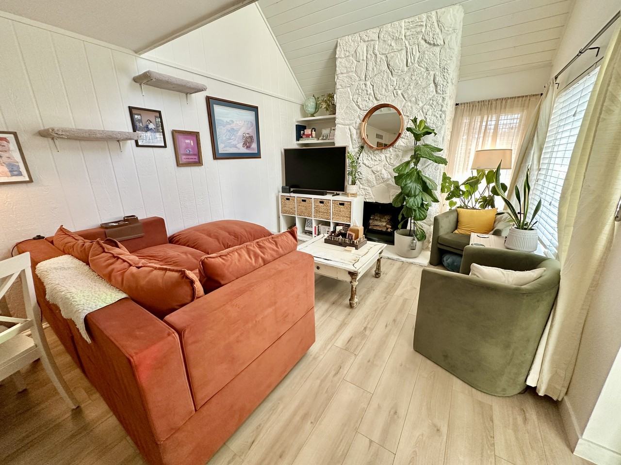 2461 South Xanadu Way #D - Photo 4 of 21