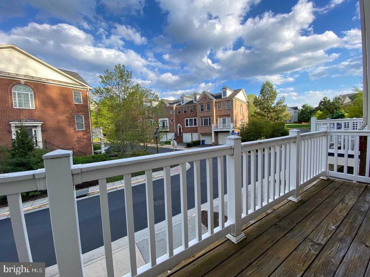 12239 Water Elm Ln - Photo 6 of 32