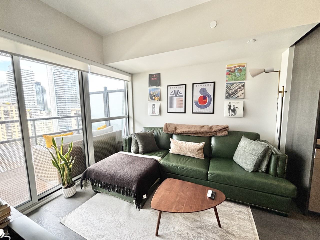 11 Lillian Street #1408 - Photo 5 of 13